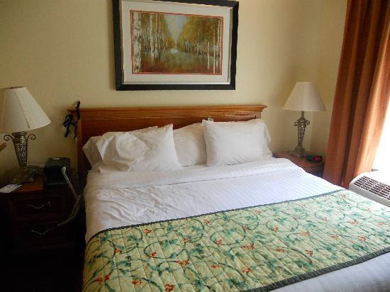 切罗基酒店住宿-Fairfield by Marriott Inn & Suites Cherokee