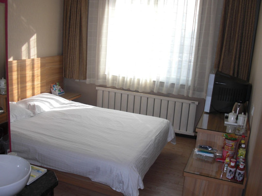 大石桥艾居金洋连锁酒店火车站南店