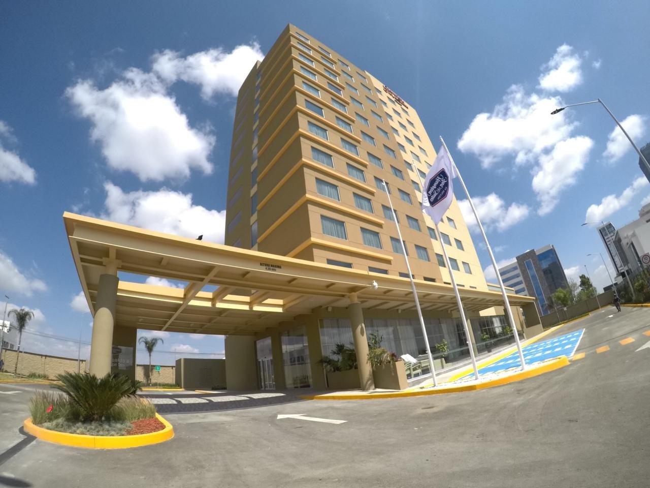 Hampton Inn & Suites By Hilton Puebla-官方