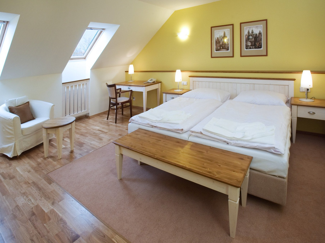 Horomerice酒店住宿-Dolce Villa Hotel