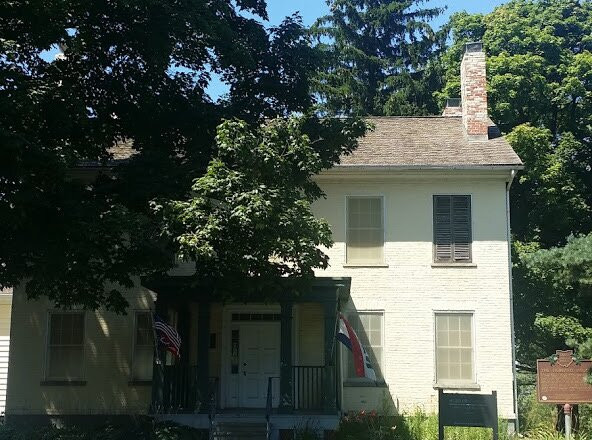 Hubbard House Underground Railroad Museum景点图片