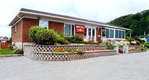 Condotel Motel Canadien