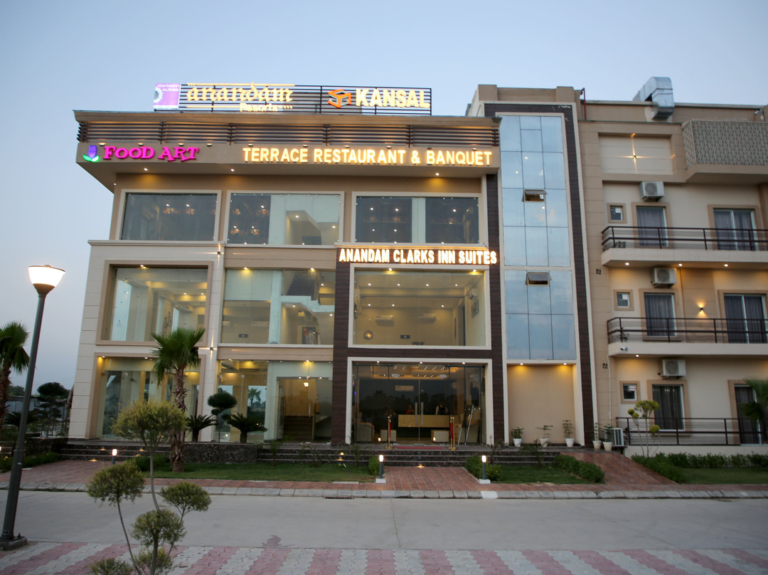 Anandam Clarks Inn Suites主图