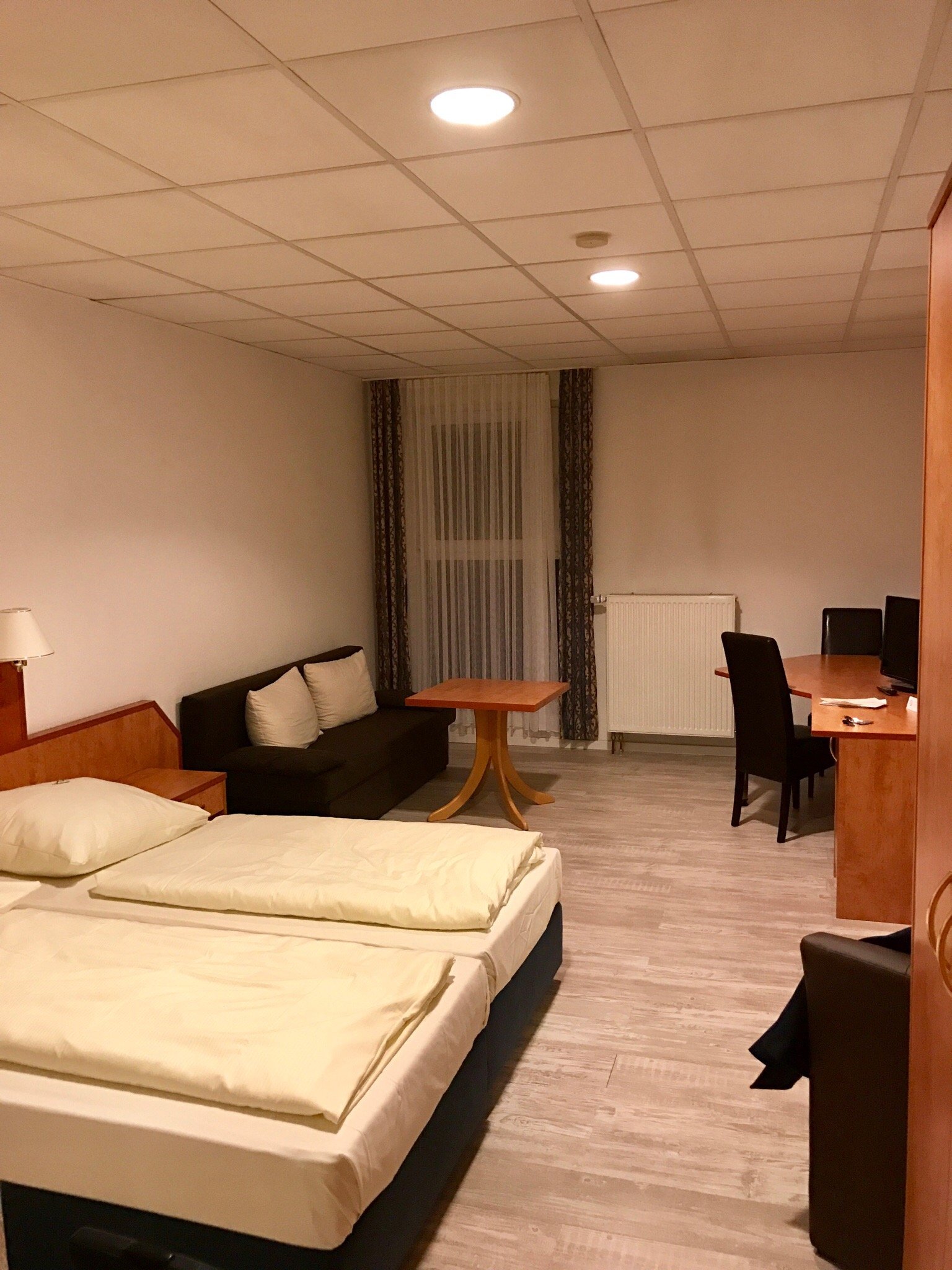 Boardinghouse Burgpark-官方