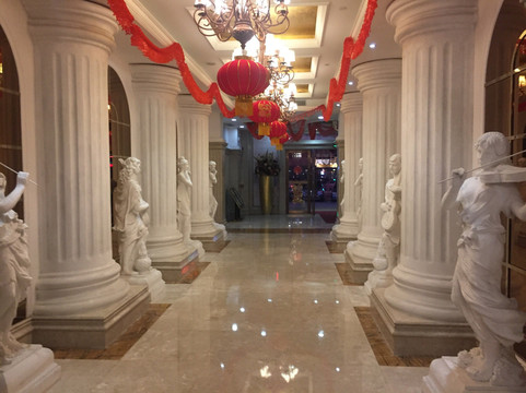 维也纳国际酒店(深圳坂田华为地铁站店)主图