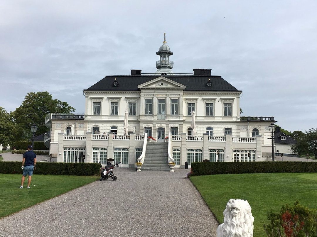Bro Hof Slott Golfbanor