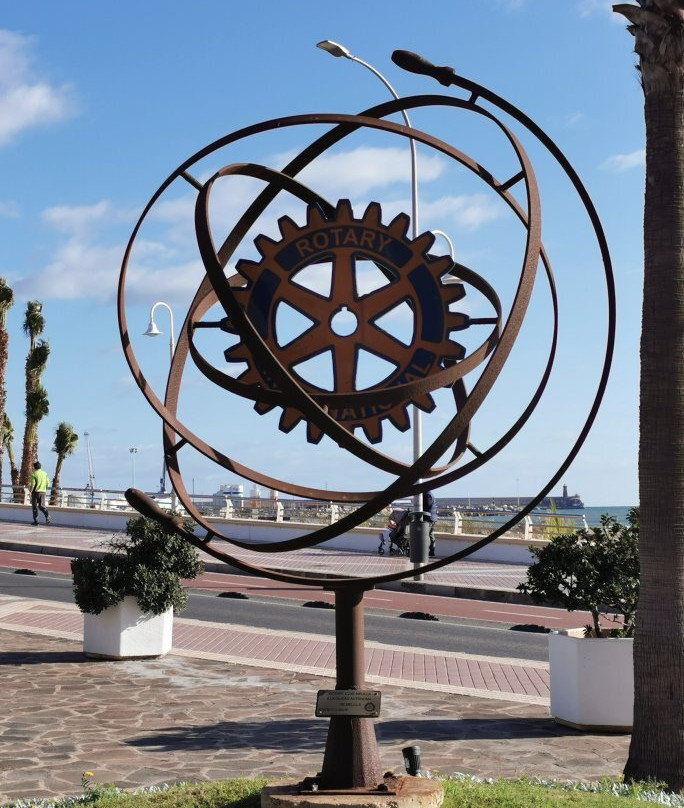 Escultura Rotary Club Melilla-梅利利亚必去景点