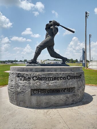 Mickey Mantle Statue-Commerce必去景点