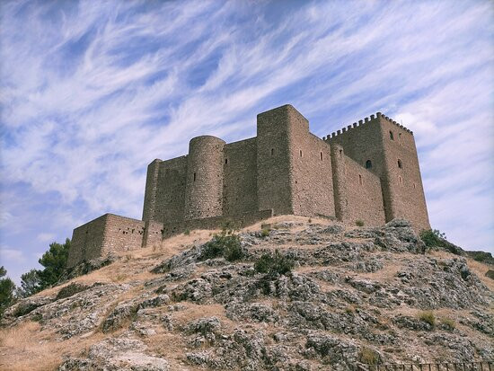 Castillo de Segura de La Sierra景点图片