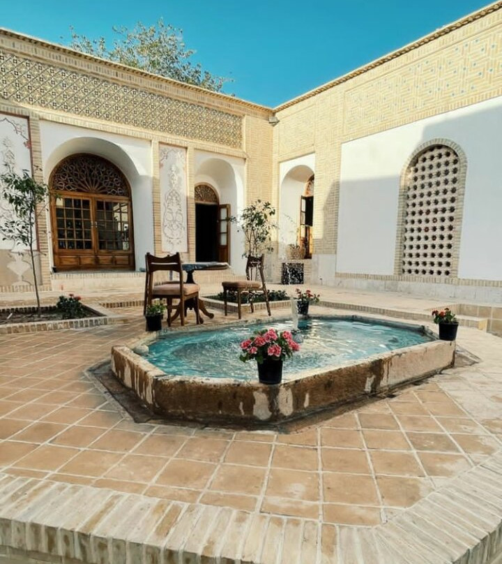 Kelyas Traditional Hotel