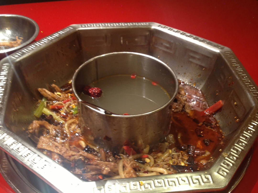 鸭掌门特色火锅(西安报恩寺街店)主图
