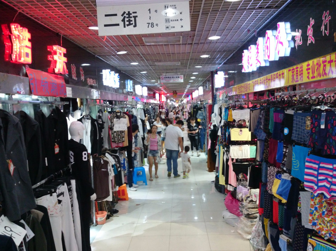 七浦路服装批发市场-上海市必去景点