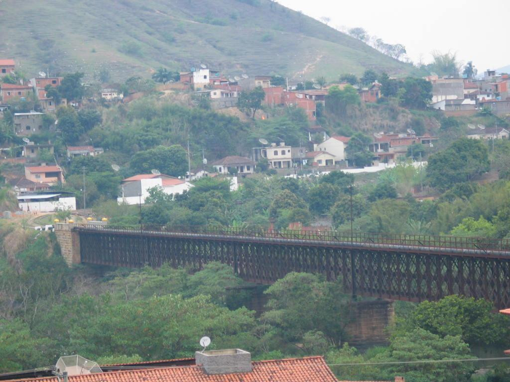 Ponte Leopoldo Teixeira Leite-Paraiba Do Sul必去景点