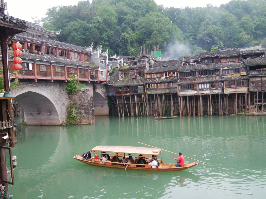 回龙阁吊脚楼景点图片