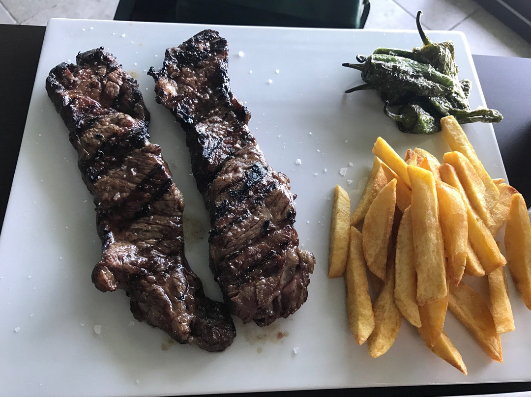 萨洛夫雷尼亚餐馆和美食-Hotel Miba Restaurant