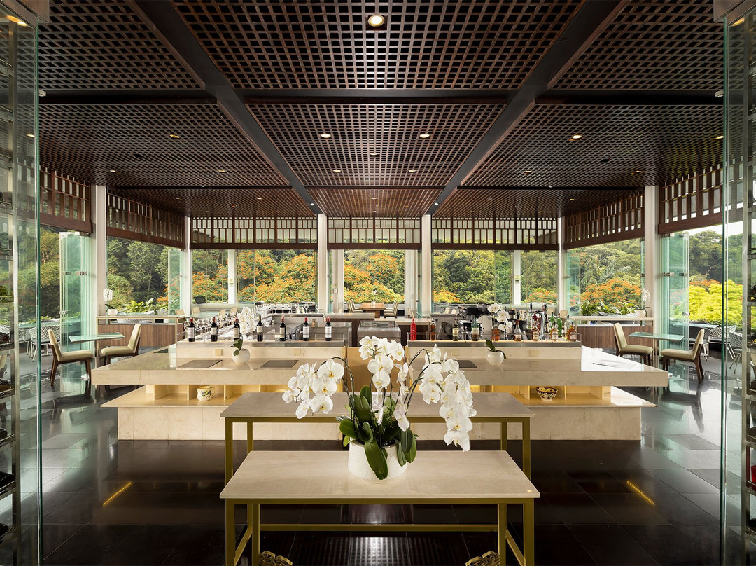 The Restaurant - Padma Hotel Bandung主图