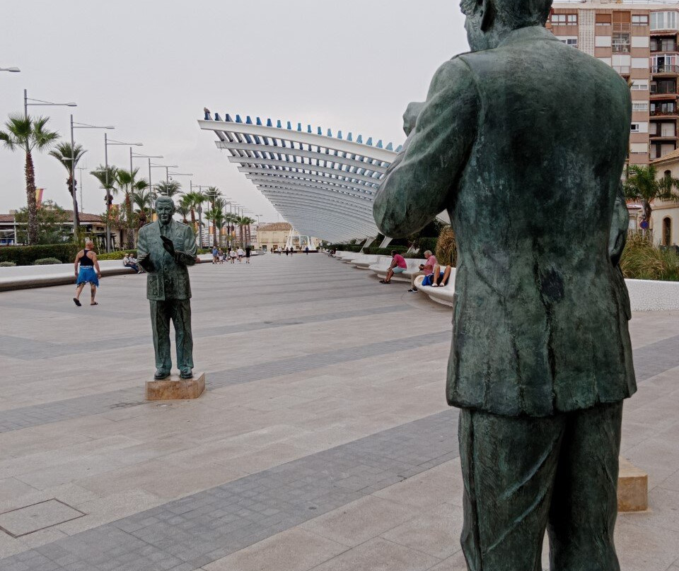Monumento Homenaje a los Musicos Torrevejenses-托雷维耶哈必去景点