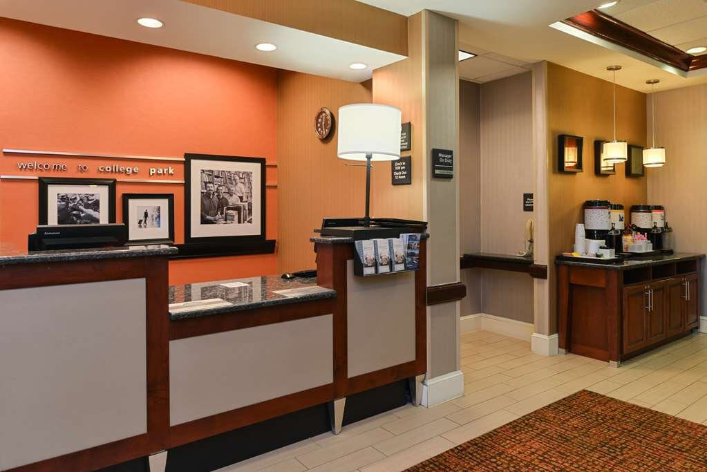 Hampton Inn College Park主图
