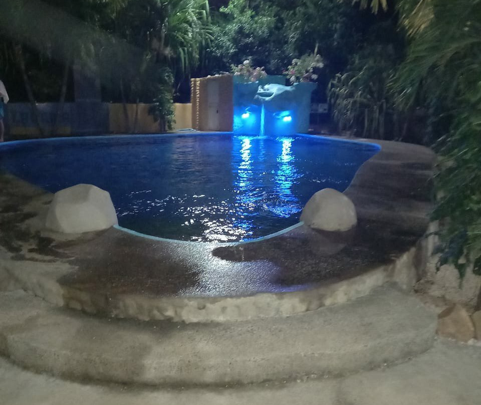 Cabinas La Colina主图