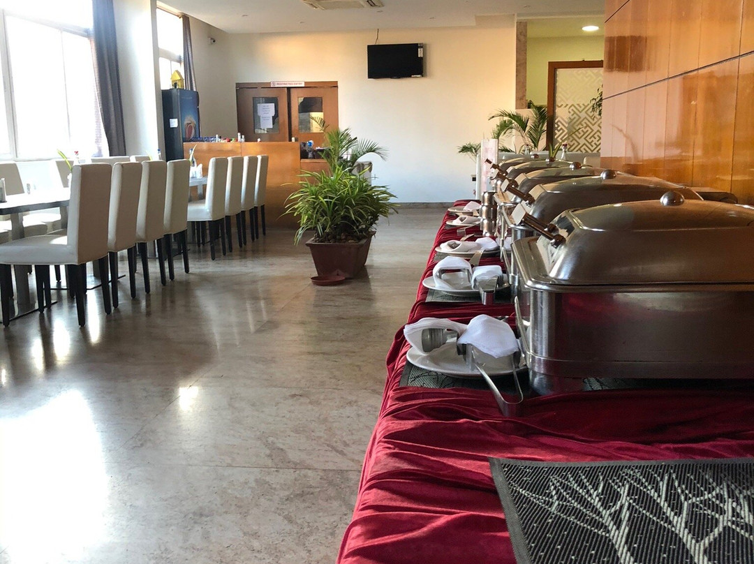 Hotel Crystal Inn主图