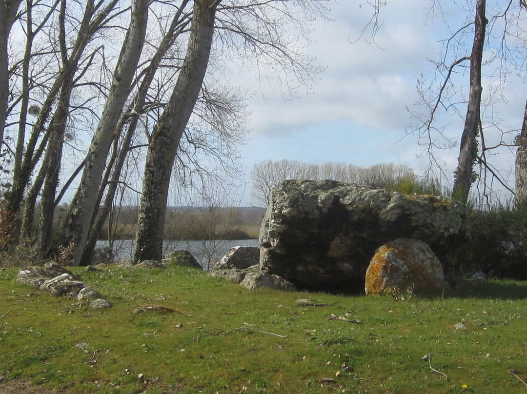 Dolmen de la Pierre Levée
