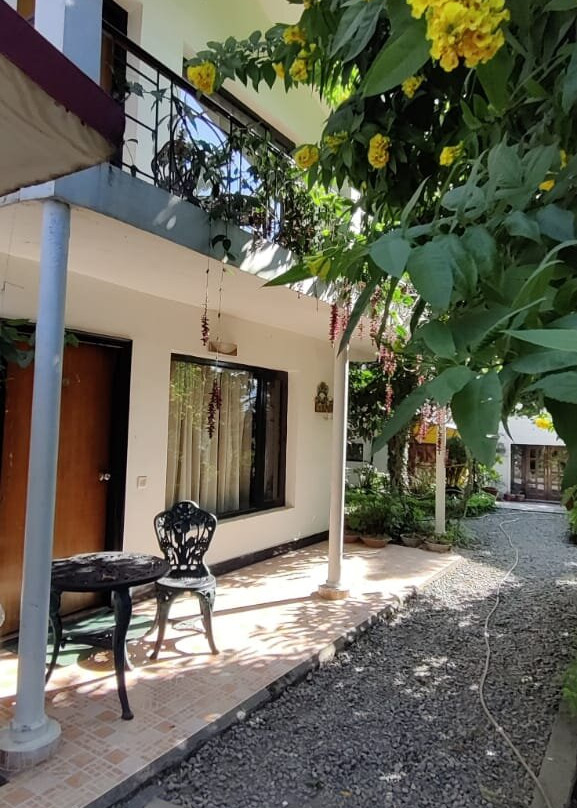 8fold-pinecrest By Larisa, Bhimtal主图