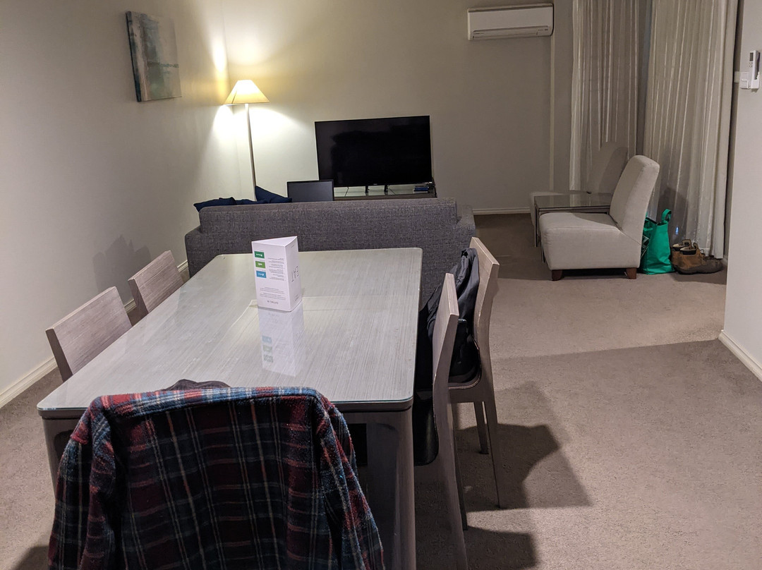 Pinnacle Apartments Canberra主图