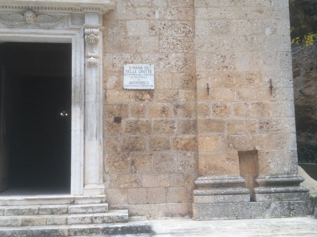 Santuario della Madonna delle Grotte景点图片