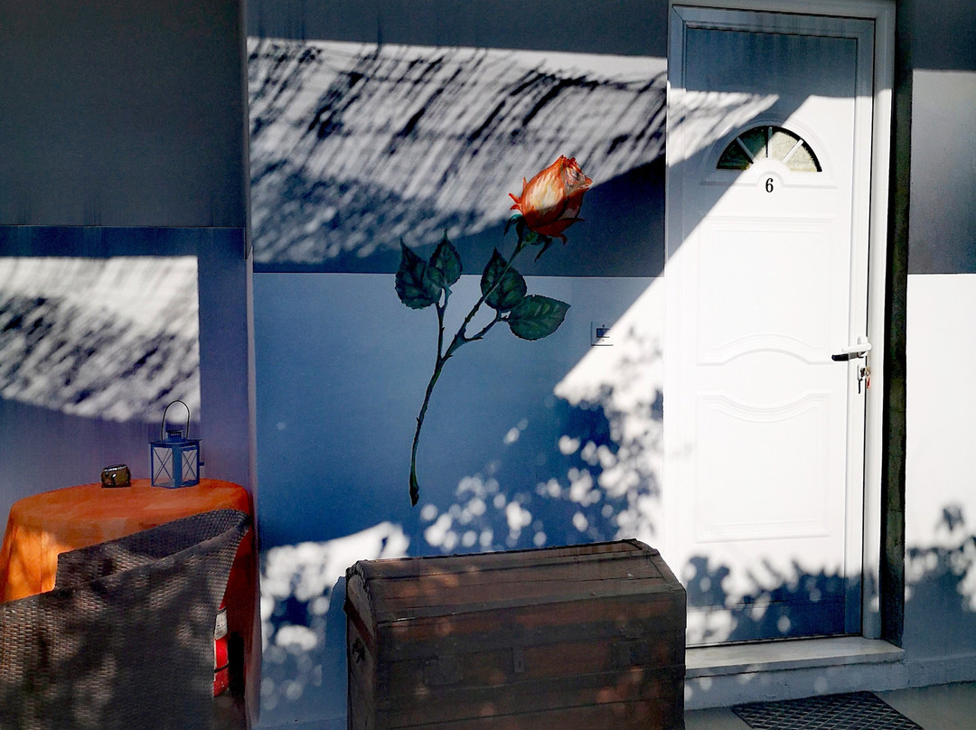 Karmik Concept Apartments主图