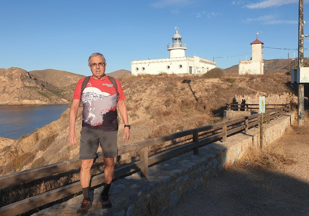 Faro de Portman景点图片