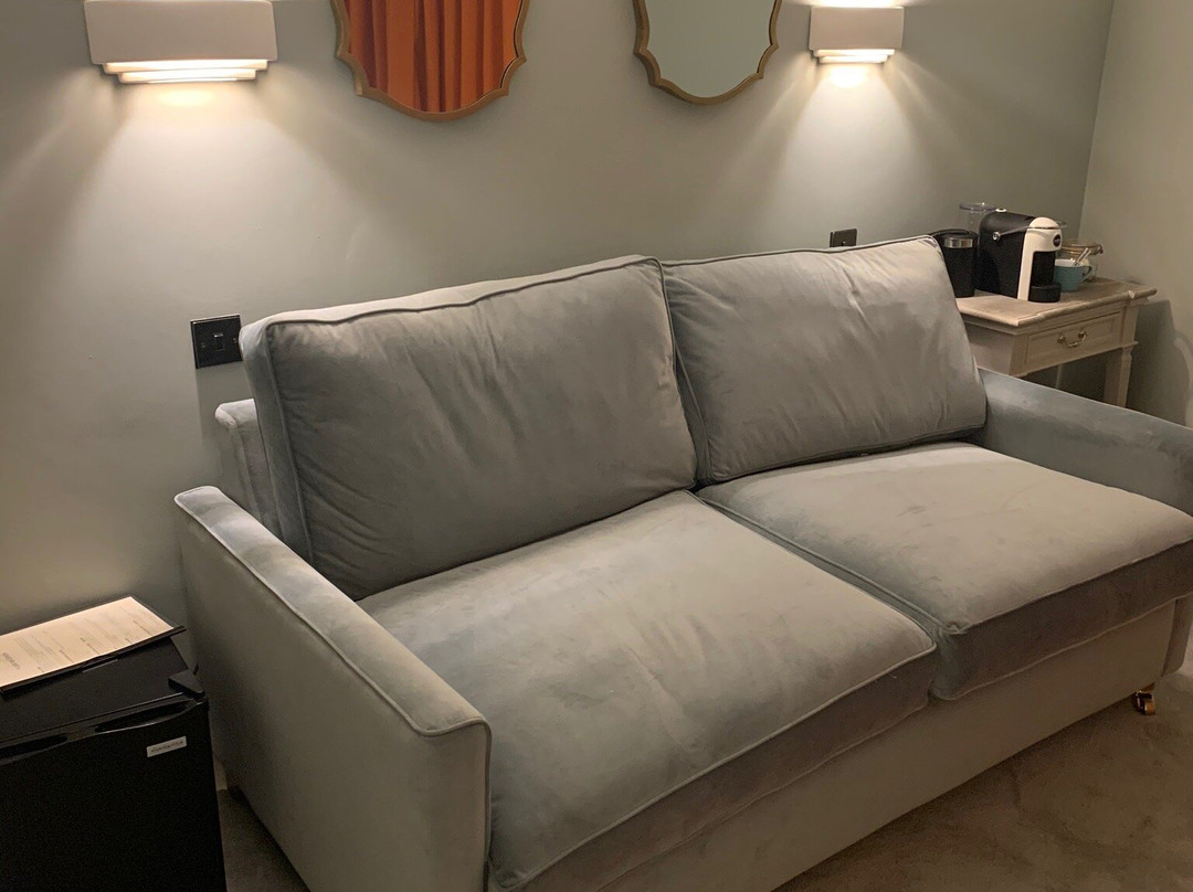 Valentino's Restaurant With Rooms主图