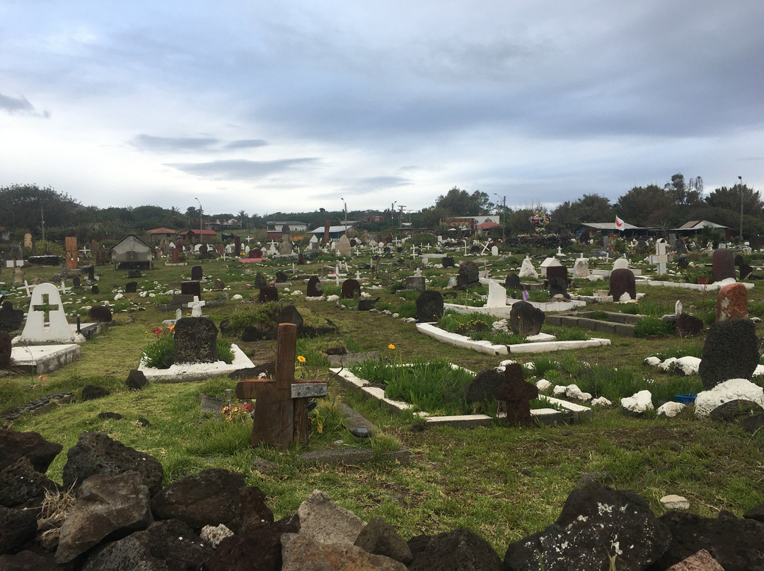 Cementerio de Isla de Pascua-安加罗阿必去景点