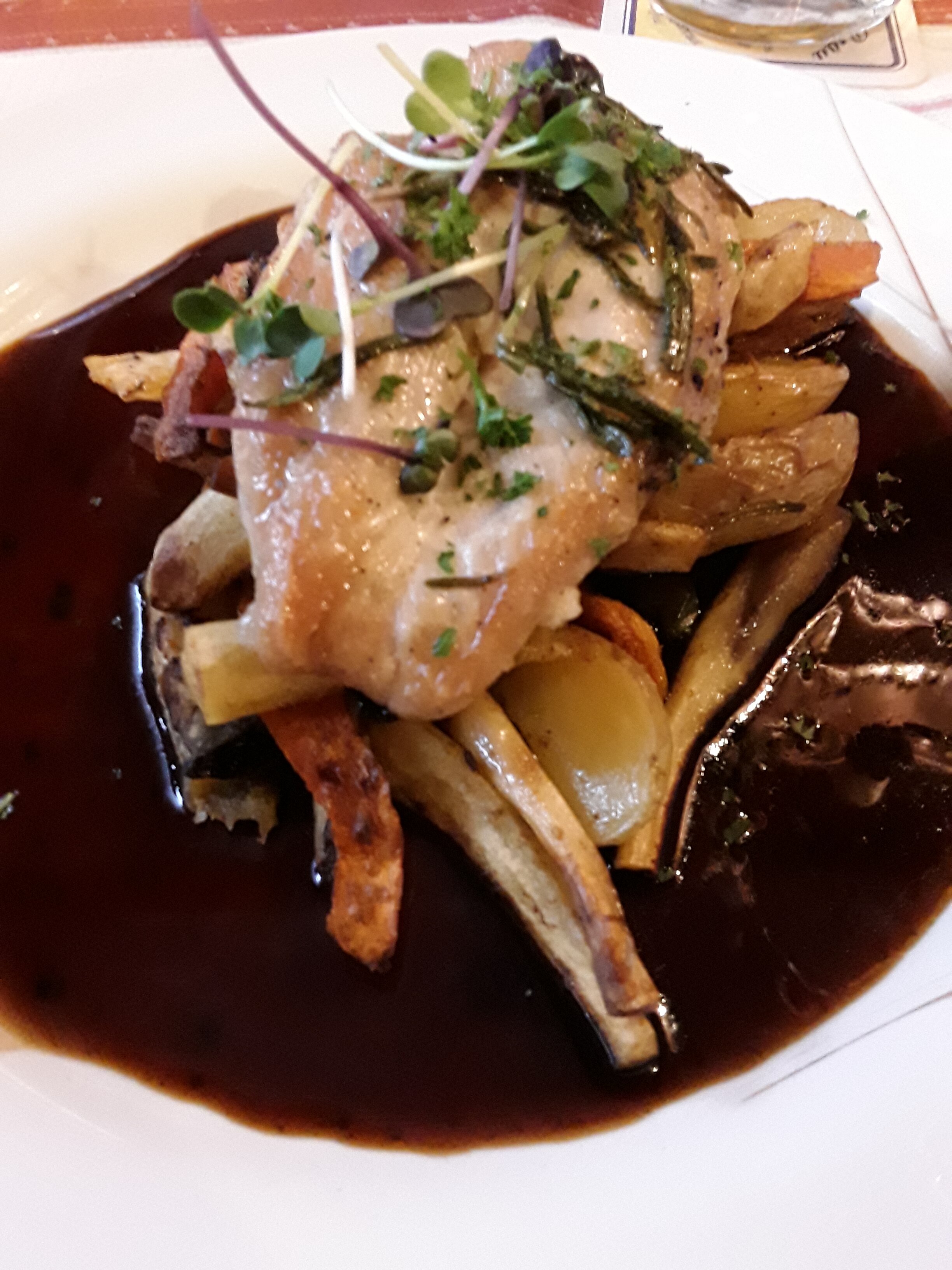 Zum Loewen-餐饮