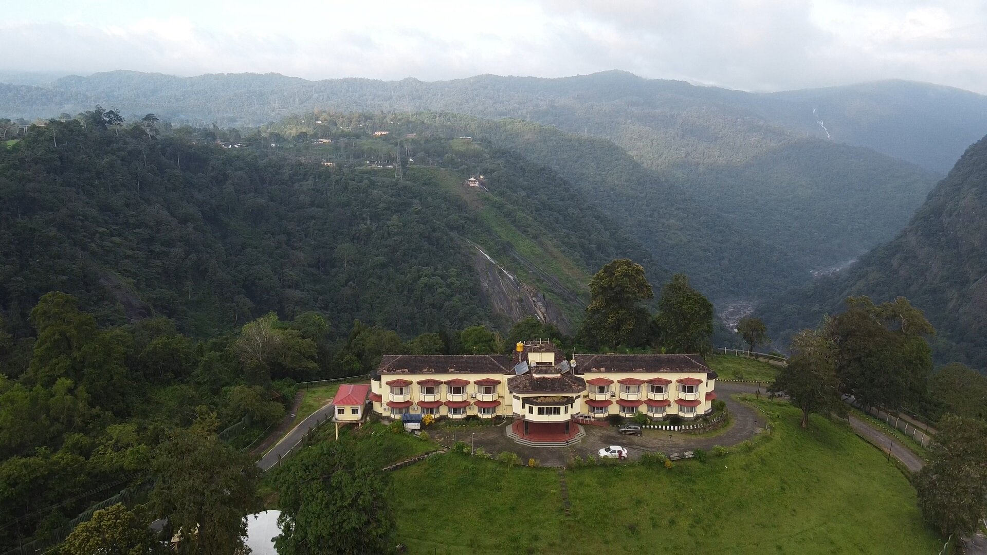 Hotel Mayura Gerusoppa Jogfalls-浴室