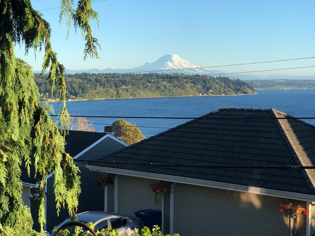 Three Tree Point Bed and Breakfast主图