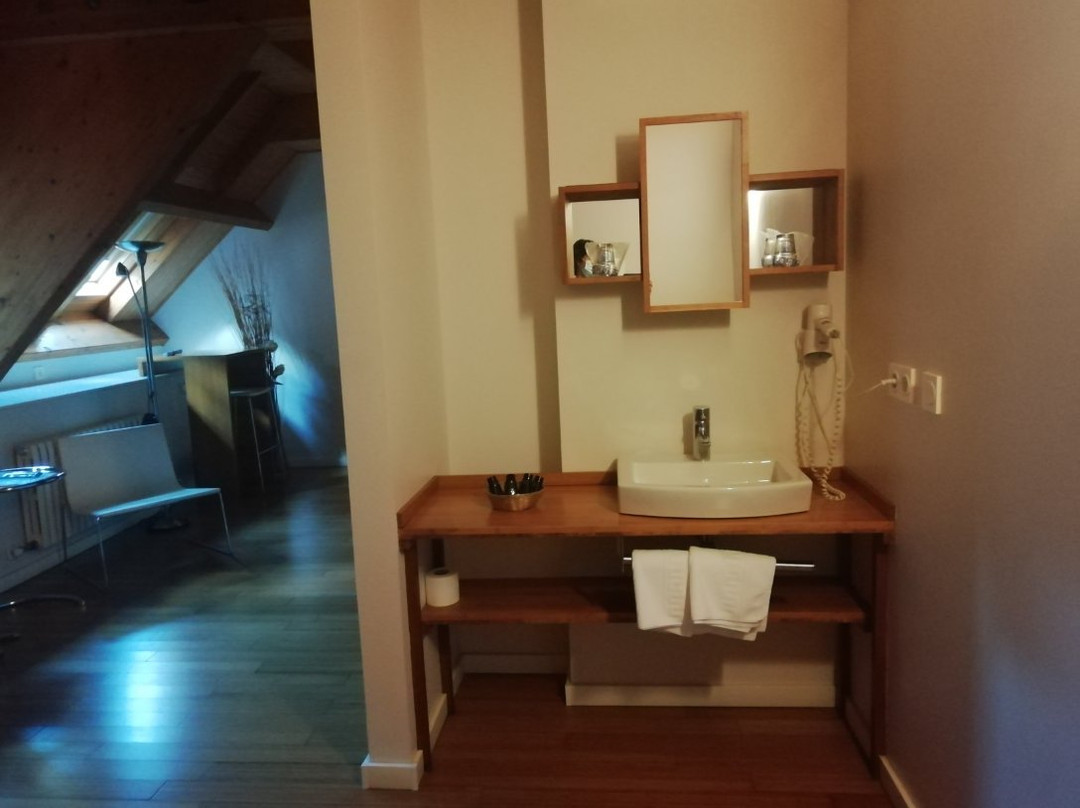 龙塞斯瓦耶斯酒店主图