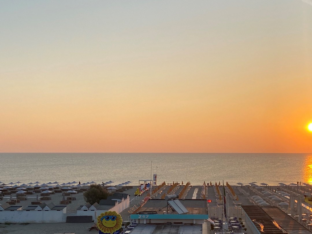 Hotel Riviera主图