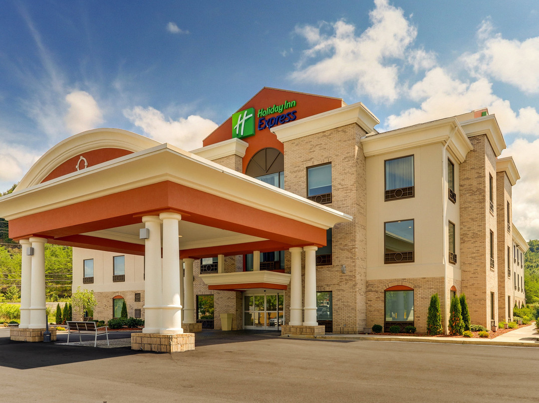 Holiday Inn Express & Suites Corbin by IHG主图