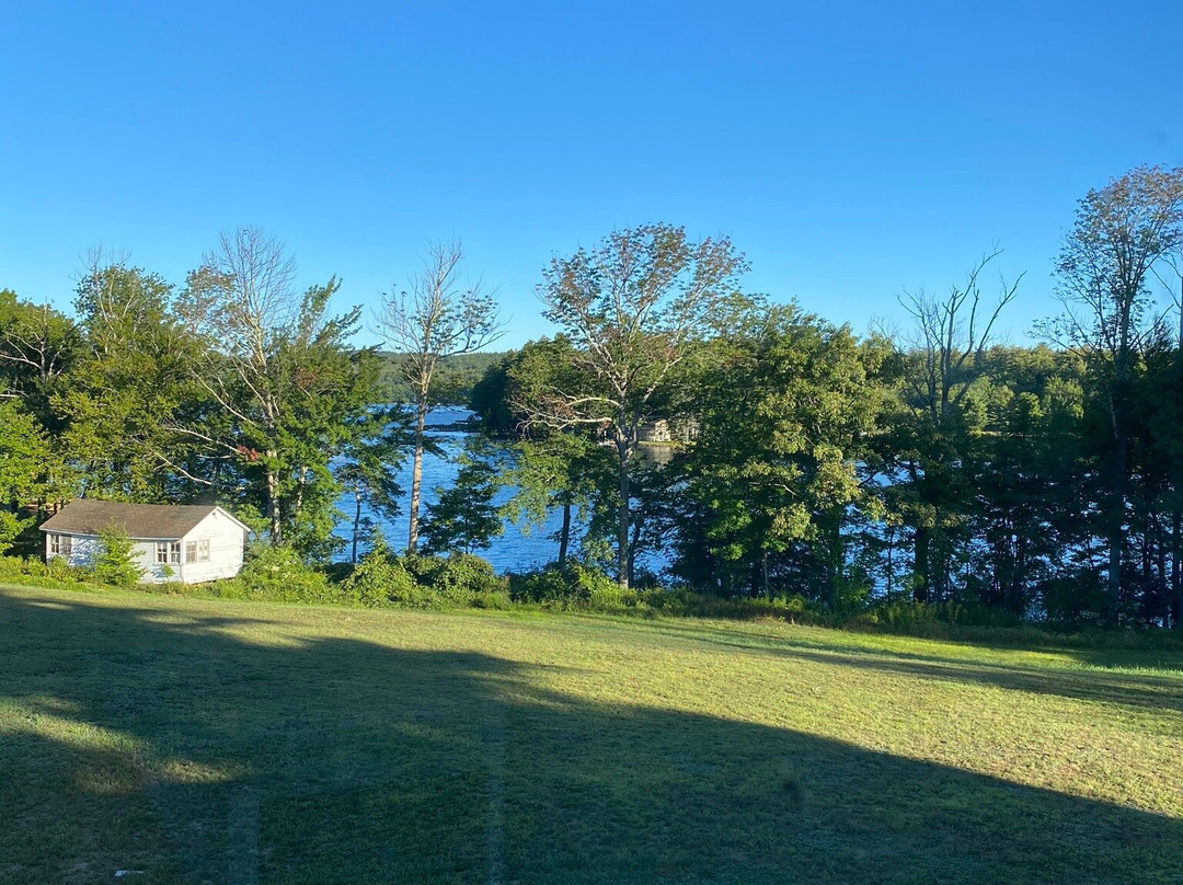 Lake Shore Farm主图