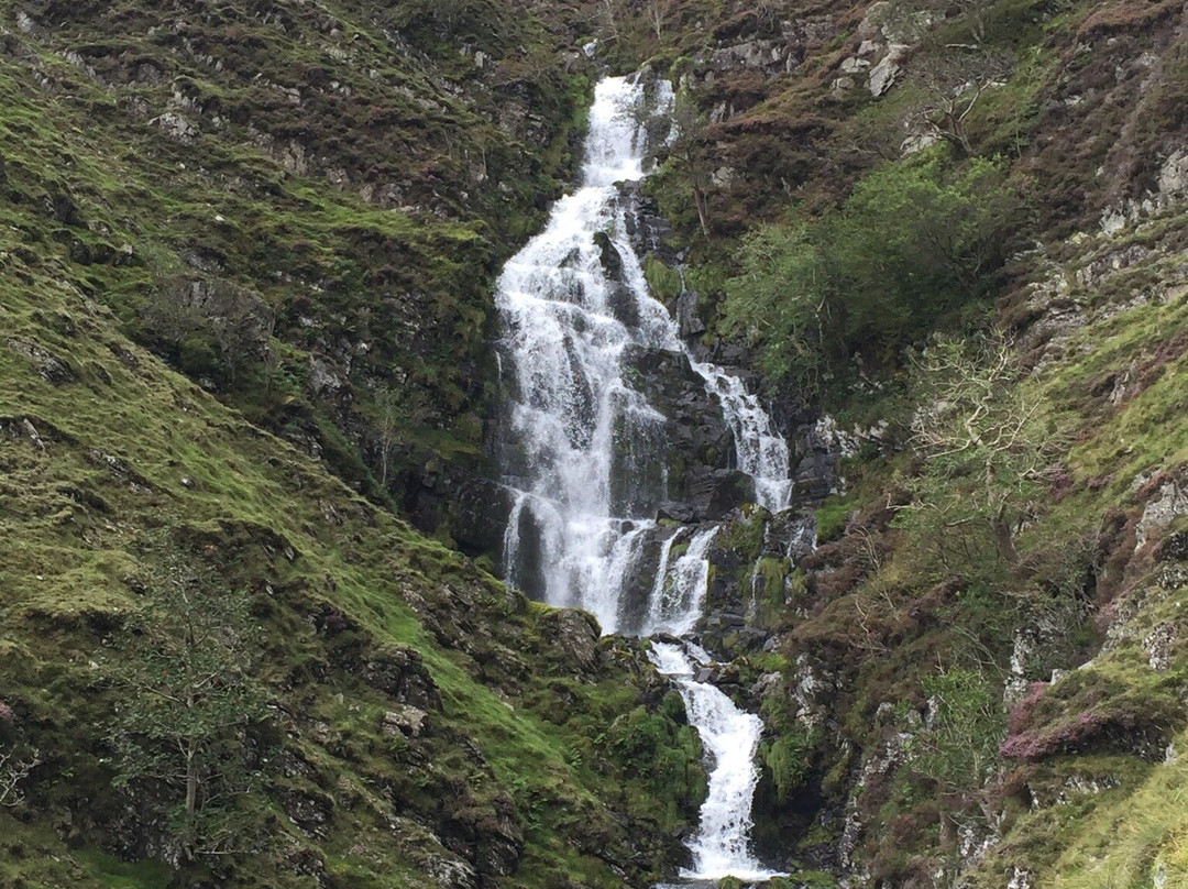 Cautley Spout Waterfall景点图片