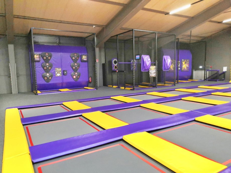 Ozone Trampoline and Ninja Park-Foetz必去景点