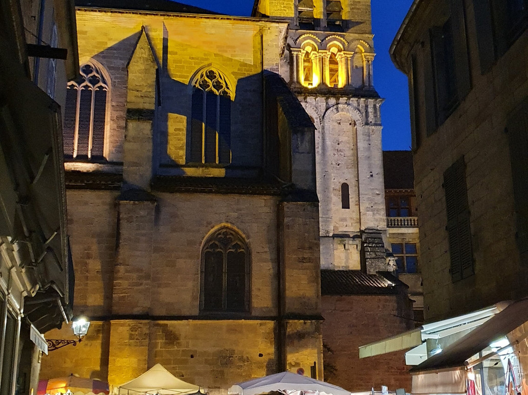 Cathedrale Saint-Sacerdos-萨尔拉必去景点