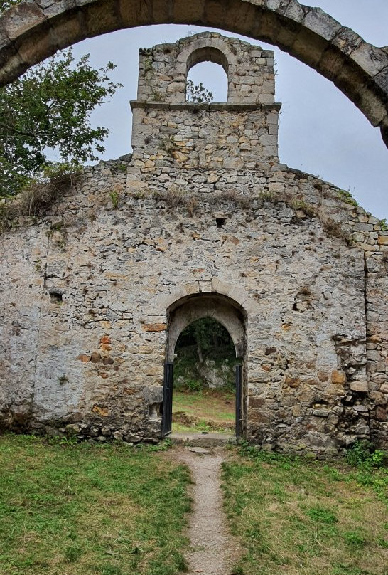 Iglesia de Santa Maria de Tina景点图片