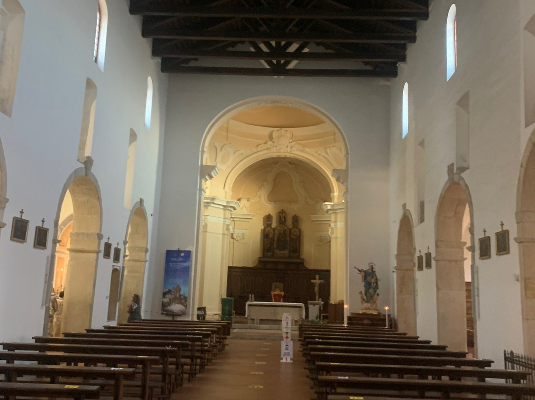 Basilica Pontificia Santa Maria de Gulia景点图片