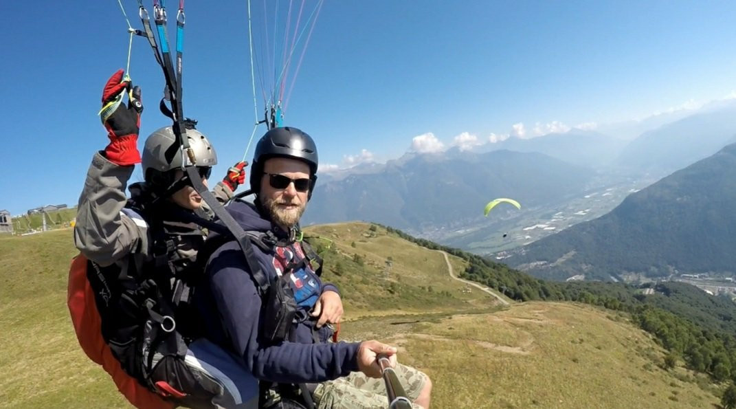 Eagle Tandem fly景点图片