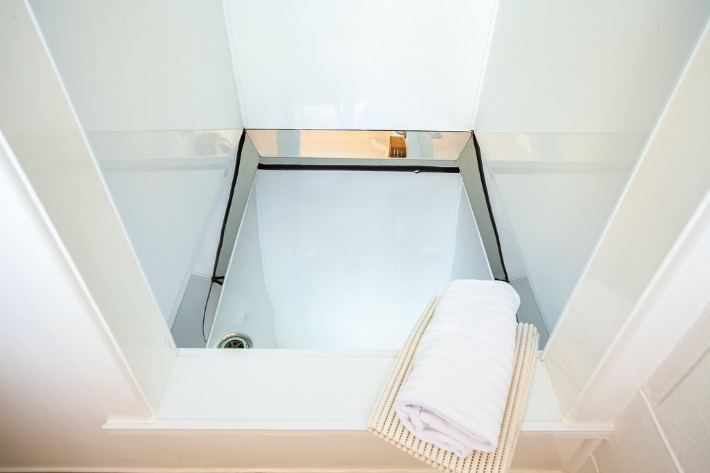 Amble In Motel主图