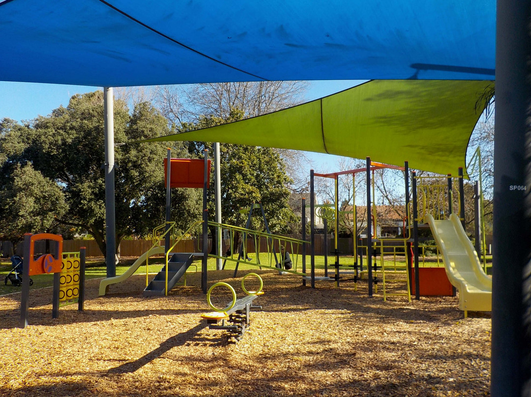 Wattle Grove Reserve景点图片