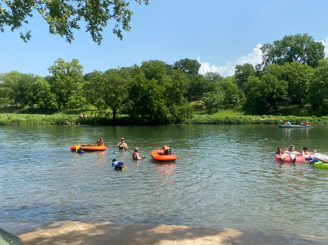Cypress Falls Swimming Hole-Wimberley必去景点