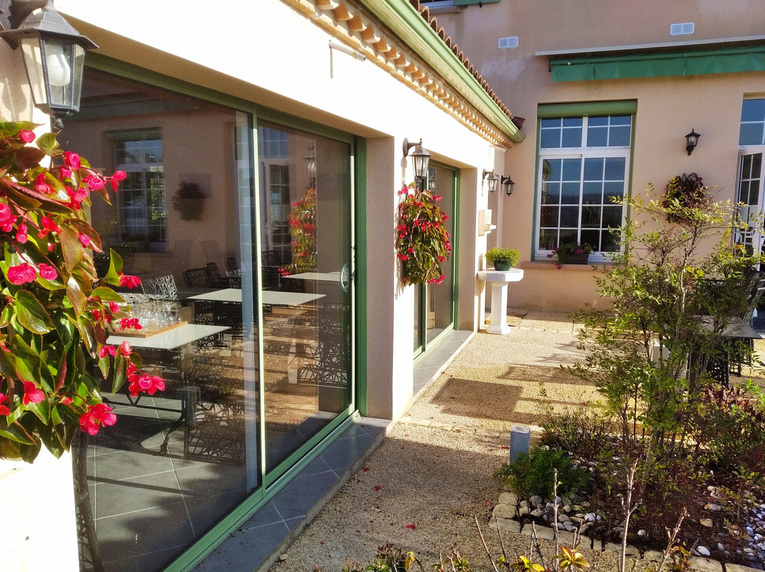 Les Balcons de l'Espérance - Hôtel Restaurant主图