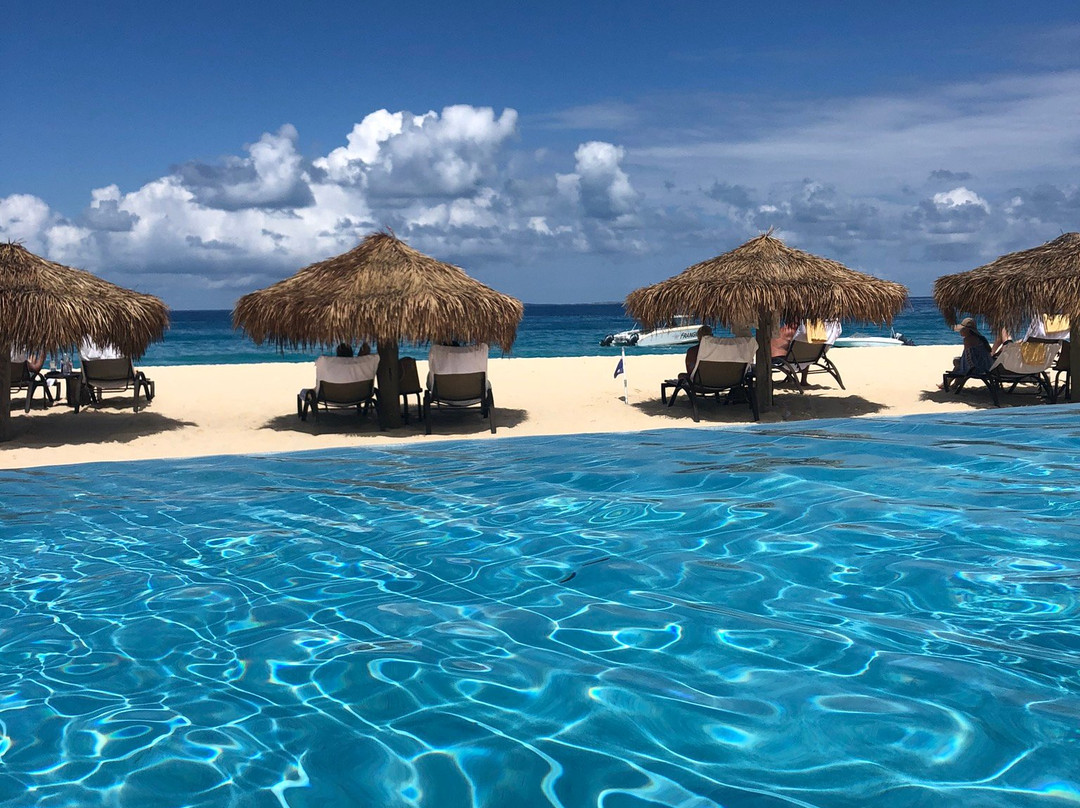 Frangipani Beach Resort主图